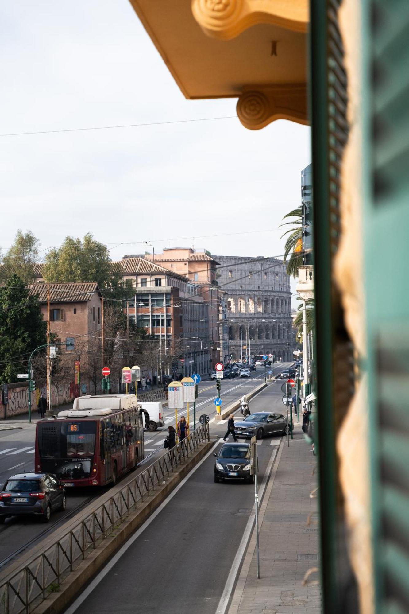 Colosseo House โรม ภายนอก รูปภาพ
